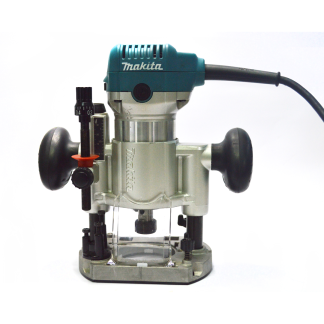 fresadora makita RT0700CX2