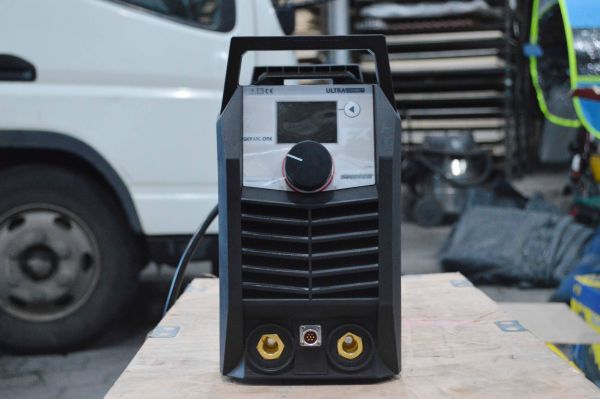 Soldadora Sweiss SKYONEFX 170A - Imagen 4
