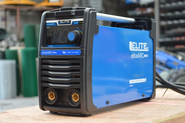 Soldasora Elite AR200S inverter - Imagen 2