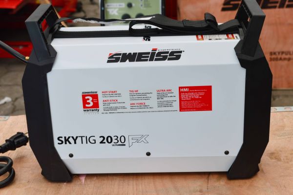 Soldadora Sweiss Skytig 2030FX 200Amp HF DC 110/220v - Imagen 4