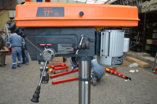 Taladro Pedestal Truper 1.5HP Choque 16mm - Imagen 4