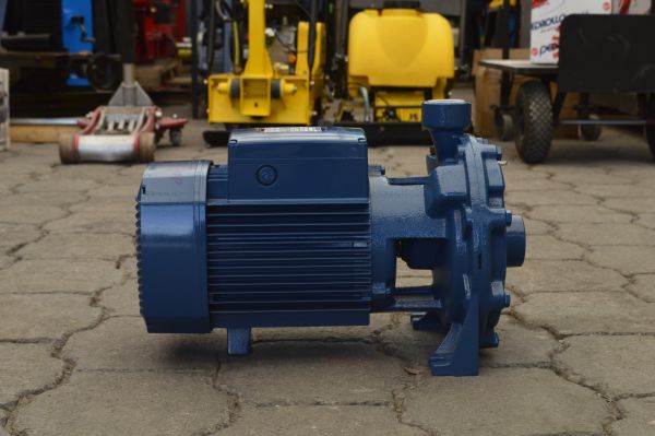 Bomba Pedrollo Centrifuga 2CP32-200C 4Hp 220-440v - Imagen 2