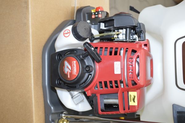 Bomba Fumigar Superelit Motor 4Tiempos 26 Litros - Imagen 3