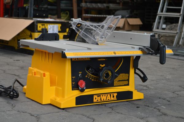 Sierra Mesa Dewalt DWE7470 10 Pulgadas 1800w - Imagen 2